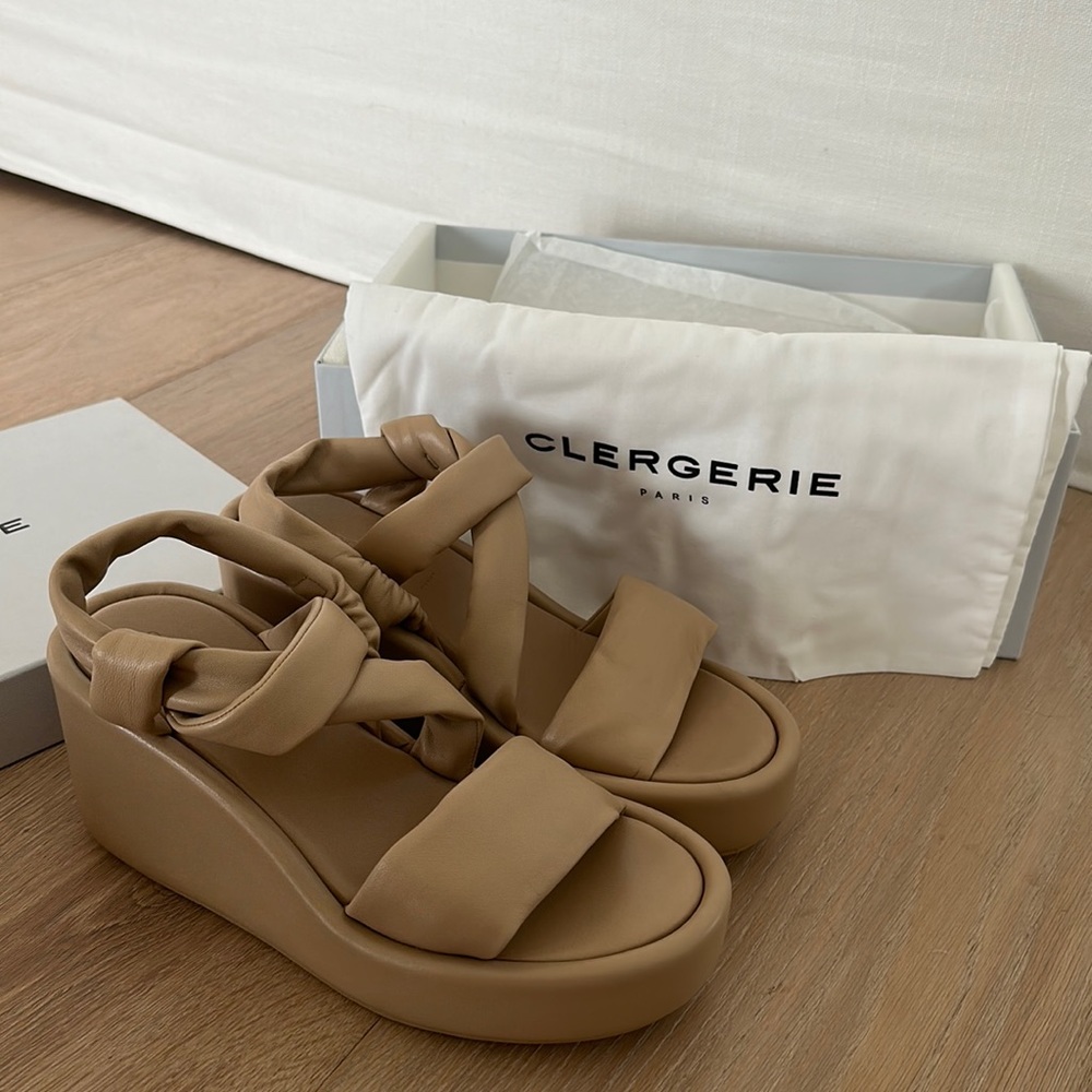Clergerie Paris Destiny Wedge in Agneau Sable